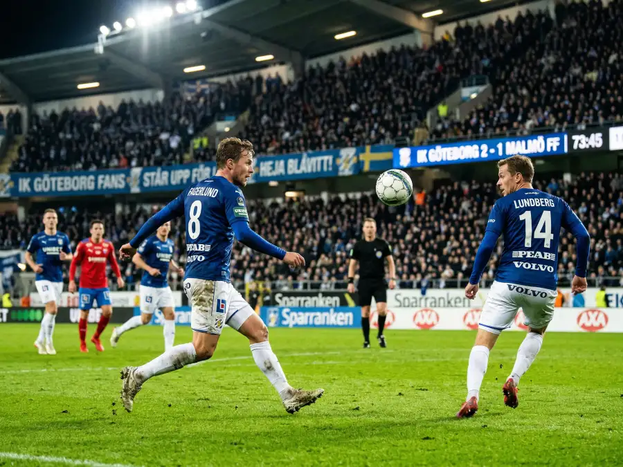Japans landslag i blå tröjor under en kvalificeringsmatch